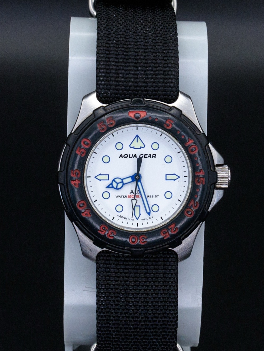 Seiko Alba Rare Aqua Gear V701-6360 JDM Import 32mm Vintage Dive Watch